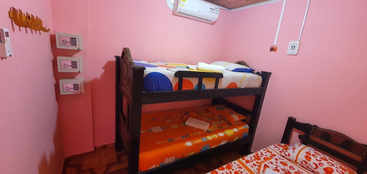 Hostal Happy Day Cartagena Exterior photo