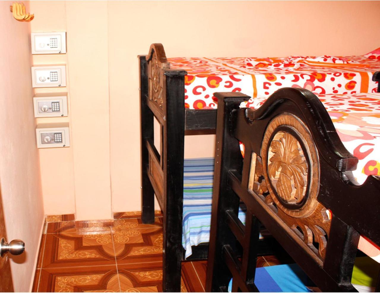 Hostal Happy Day Cartagena Exterior photo